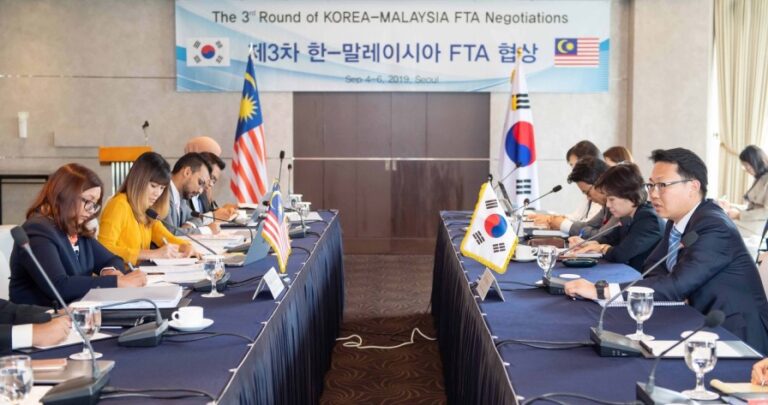 The third round of free trade agreement negotiations between South Korea and Malaysia held in Seoul, as released by the Ministry of Trade, Industry and Energy.